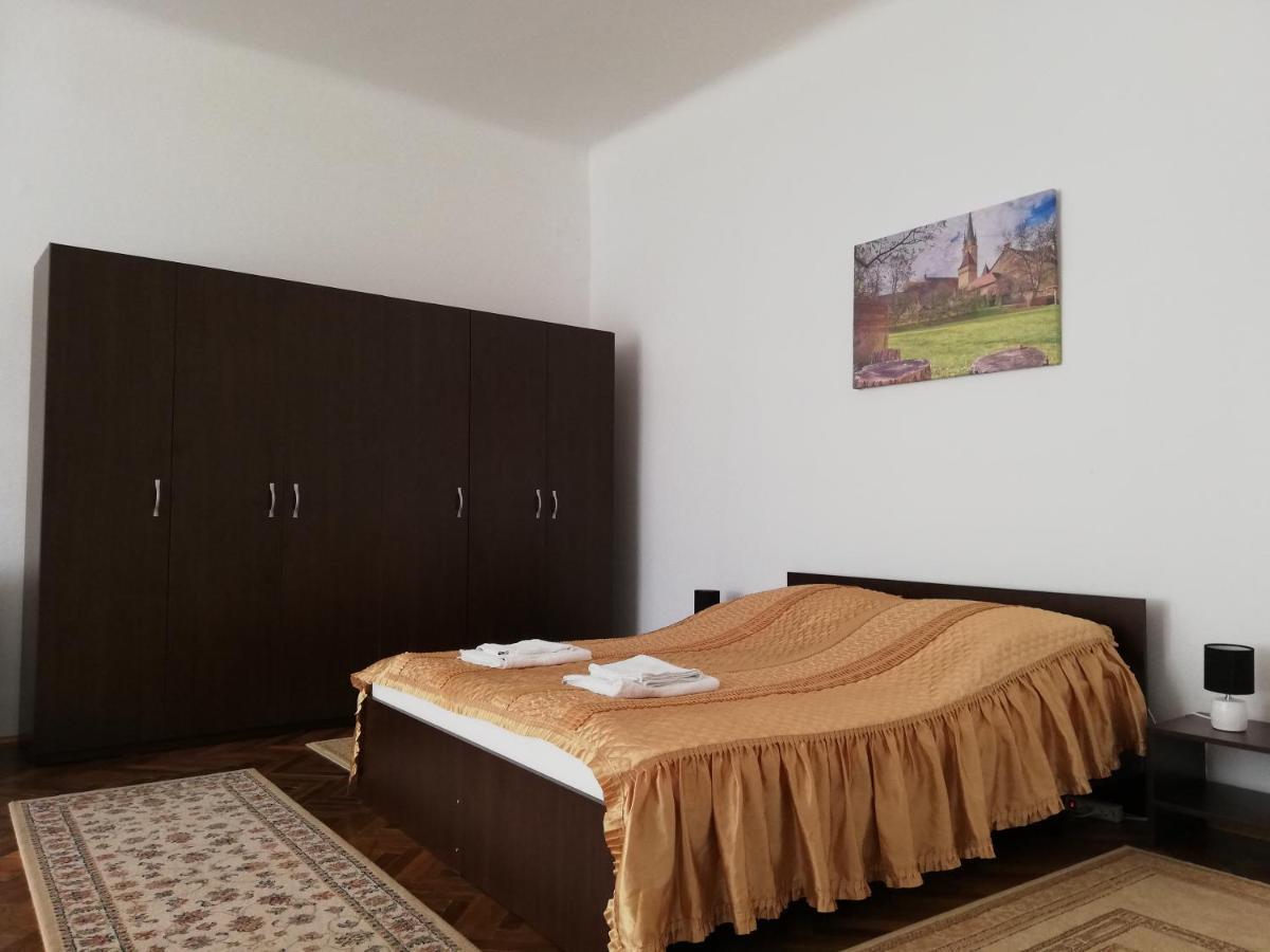 Ferdinand Apartments Mediaş Eksteriør bilde