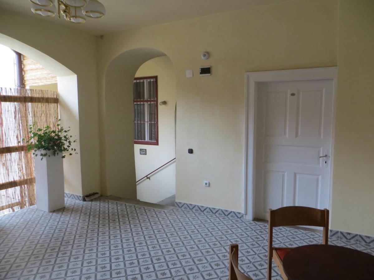 Ferdinand Apartments Mediaş Eksteriør bilde