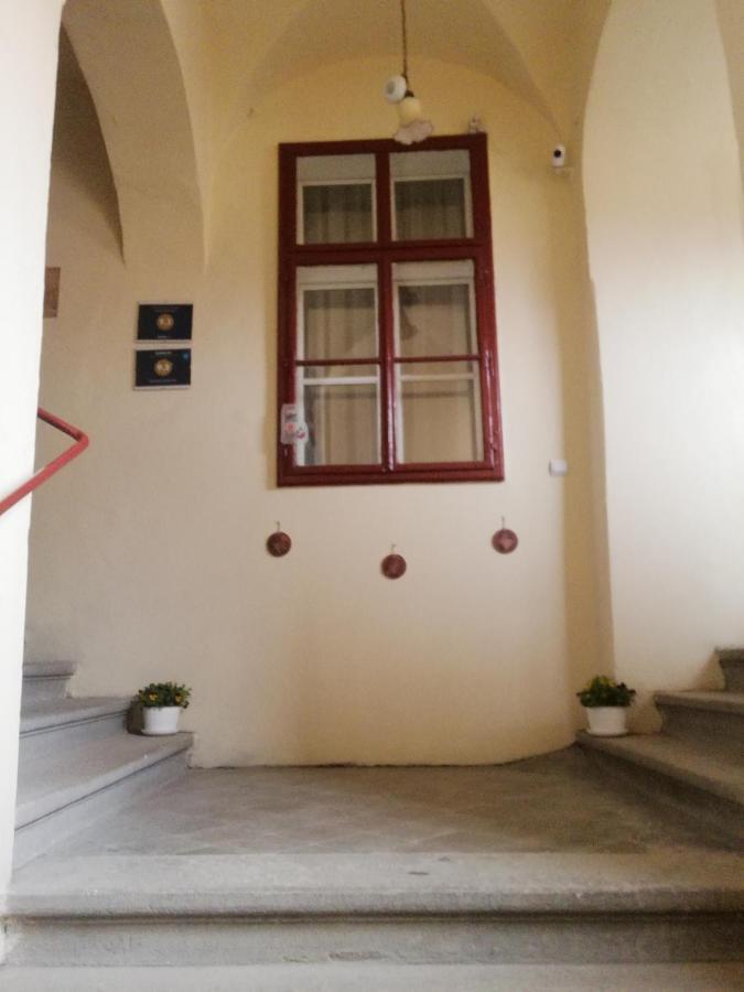 Ferdinand Apartments Mediaş Eksteriør bilde